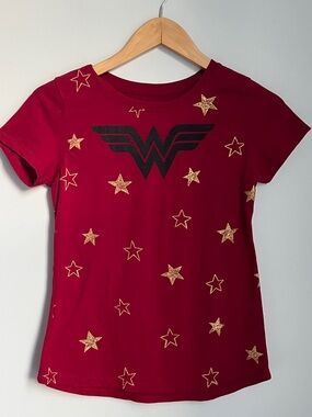 Wonder Woman Kids' Red Gold Star Graphic Tee Size L (10/12)
